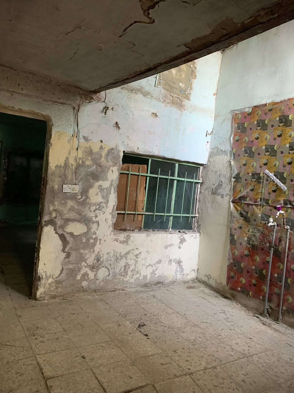 دار للبيع مساحة 80متر النزال 20 الواجه4 يقع في منطقة علوة زويني خلف شقق الطالبيه البيت يعتبر كاع الاستفسار الاتصال ع الرقم ***********
