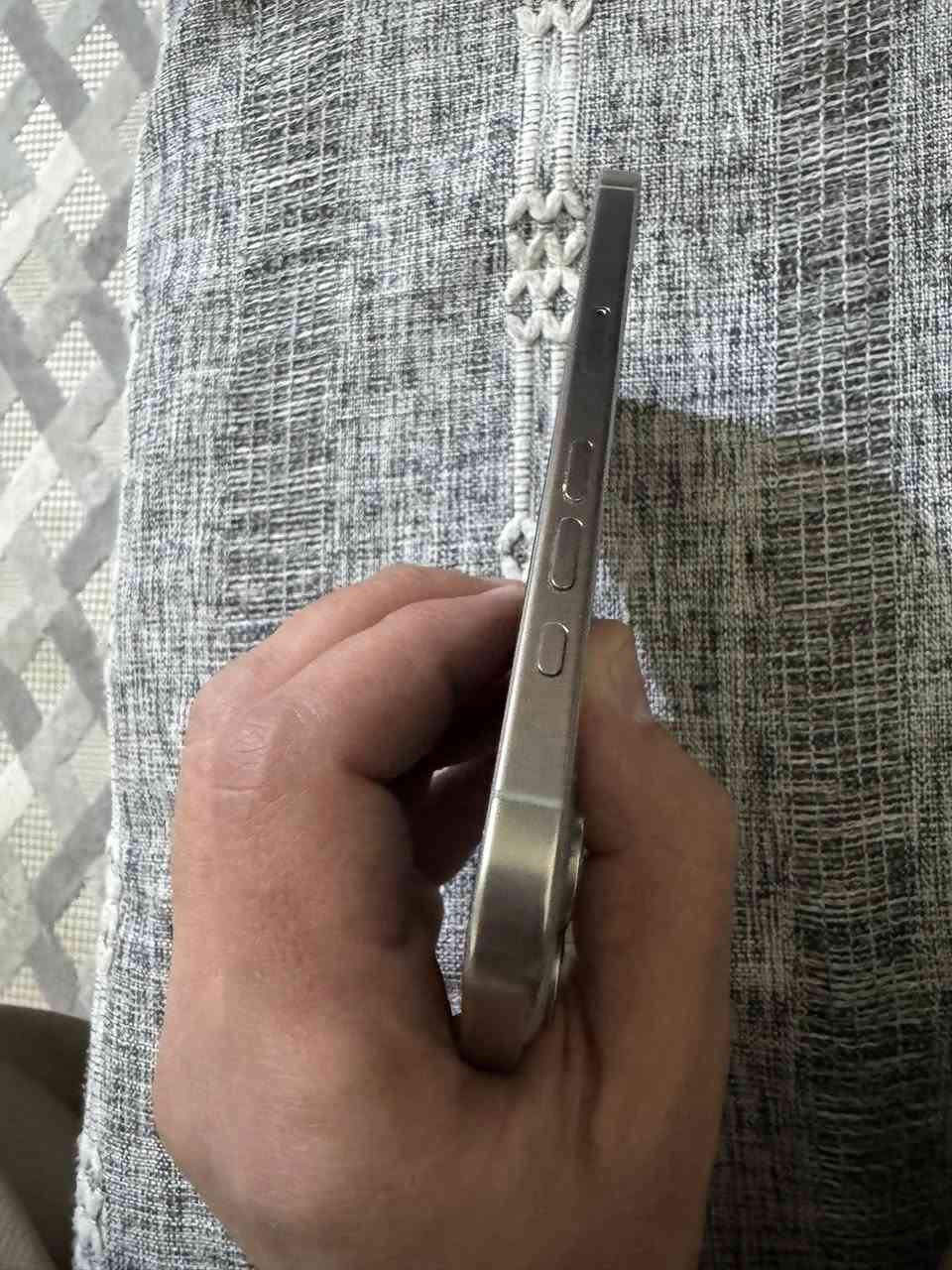 ايفون 16 برو للبيع
ذاكرة 256 
بطارية 89 
ماستر شرق اوسط 
للبيع مستعجل 975 الف قفل 
***********
