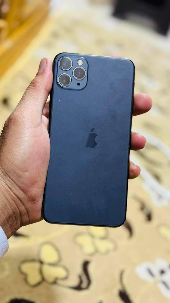 ايفون 11 برو ماكس
مبدل شاشه شرط مال تفليش 

باتري 100

ذاكره 256

فيس ايدي شغال 

تك سيم كرت

بيه فطر بل كلاس خفيف من تحط لازك يروح

ب 225 وبي مجال
***********
