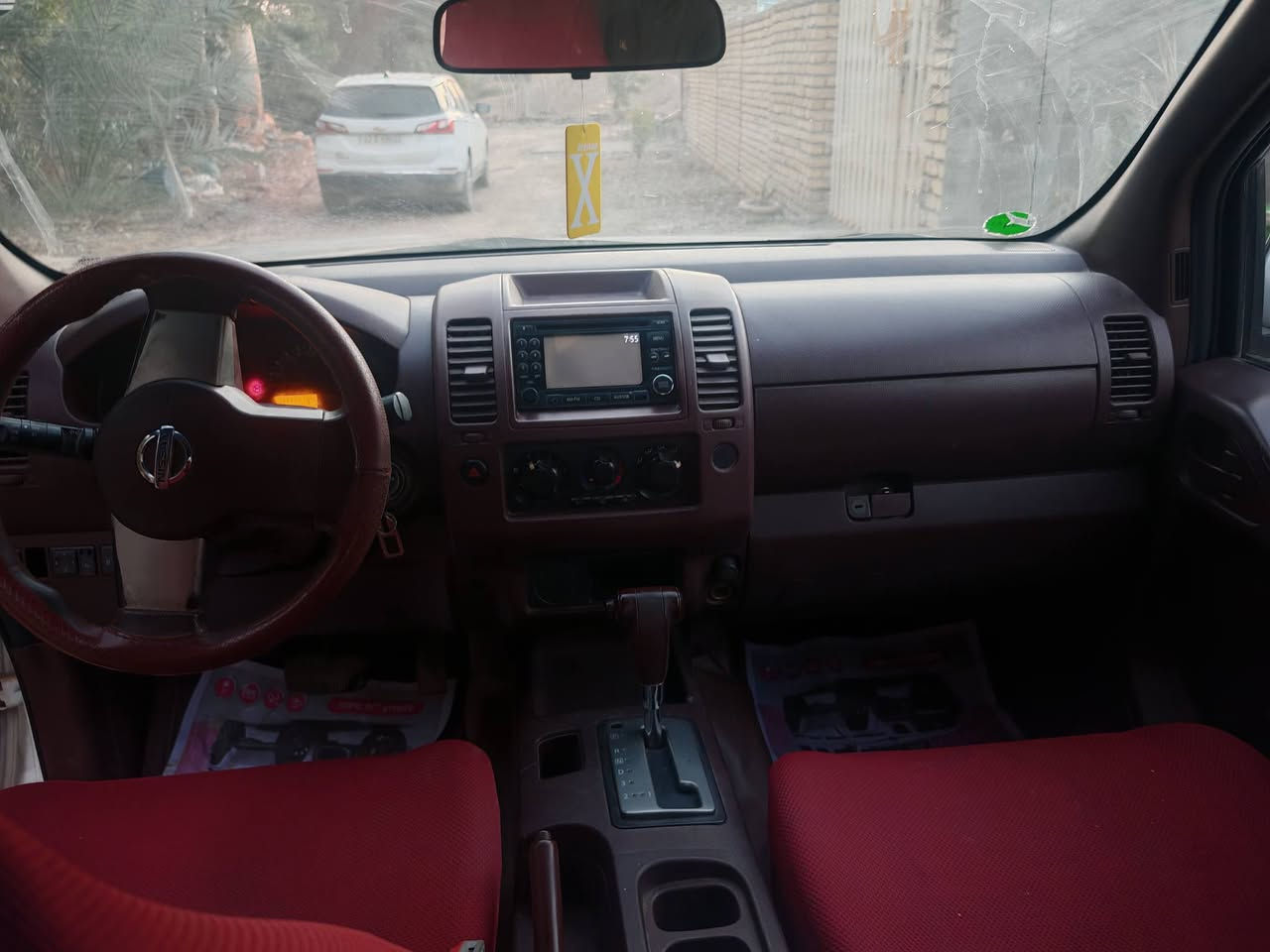 نيفارا 2012 كفاله عامه كشر ومحرك مامفتوح سنويه وهزه  جديده سياره على وضع الشركه  بأسمي تريد تحويل تريد وكاله مكانه بابل الهاشميه ***********
السعر 127 وبيه مجال
