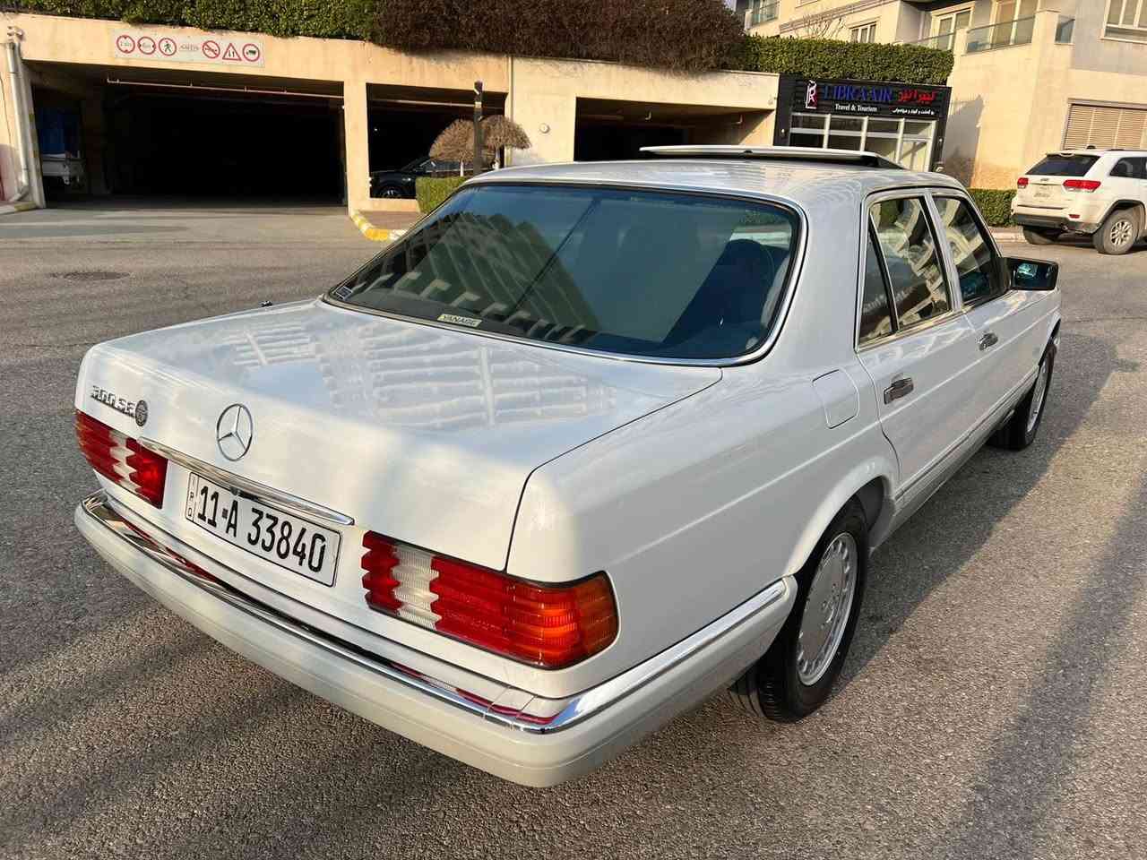 فقط للبيع.💪W126🧿300se 🇩🇪 وارد يابان اصيل 🔥💥🔥
اللّهــمـ صـــــل علــى محـمــــد💎
لعيونكم الغوالي في محافظة سليمانية ، فخر الصناعة الألمانية . Top Germany 🇩🇪 
                                  
فخامه للبيع  واحد من أجدد رئاسي 
في العراق تحفه بمعني كلمه
حجم (300se) فول مواصفات باب  قصير بلادي لون  أبيض وارد يابان موديل1990 بلادي رقم بغداد انگليزي.
1-كروز سرعة.
2-دبل هورن دبل فیتبمب. 
3-أريل كهرباء. 
4-سلايت طكتين .
5-برده كهرباء.
6-كشنات كهرباء و هيتر.
7-دركة ستيرن أرباك و كهرباء. 
8-جام بيبان 4كهرباء .
9-غرفة مخمل ازرق و صاجات مشطب بلاد.
10-فخامه ماشيه61الف.
حقيقي 🔥 بشرط.
11- مسجل و راديو شرکە مرسیدس- بینز .
12-كتلوكات وأدويه صيدليه وجناطي عددة وياها 
13-اثنين سيوجات شركه ويا جلد سويج شركة بلادي
ملاحظه سياره بالسلیمانیة تحويل مباشر من بغداد فول مواصفات فخامه باقي على وضع شركه ألان سياره فقط للبيع .للأستفسارأكثرأتصل من هذا رقم أو وأتساب ***********.
