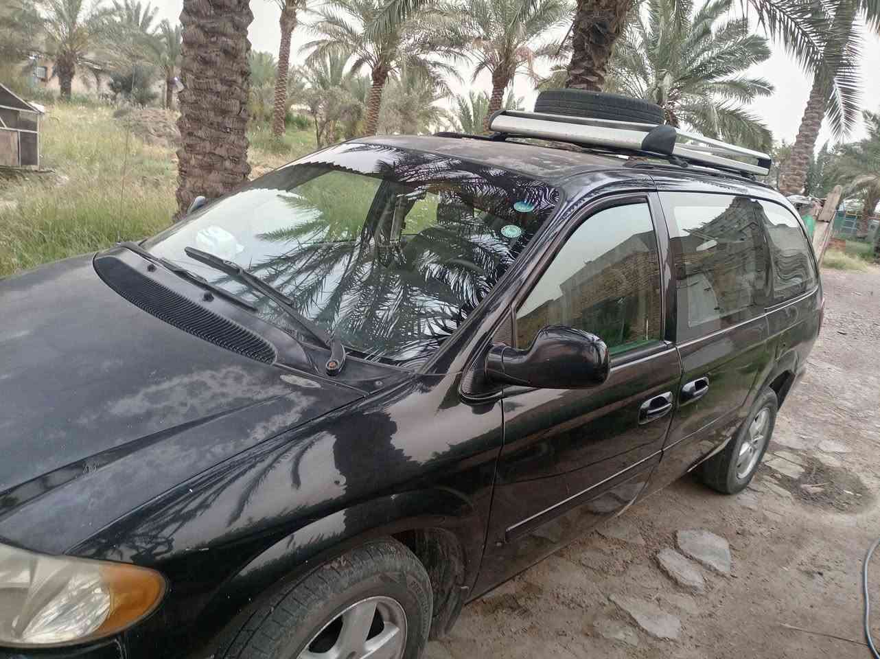 سياره دوج كرنفال ٧ راكب موديل ٢٠٠٧ تبريد ٣ قطع سياره حلوه ونظيفه كير ومحرك خير من الله رقم الهاتف *********** ابو قباء
