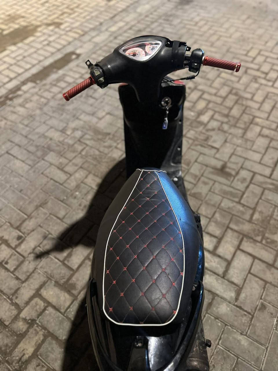 سلام عليكم
دراجه ماكس عدل بوشه ٤٩مفتوحه كلشي شغال بيه كهربائي بيه تزويد صدر رياضي عقل رياضي 
قبق فلاوين قطره دهن ستان نص 

للاستفسار 
***********
