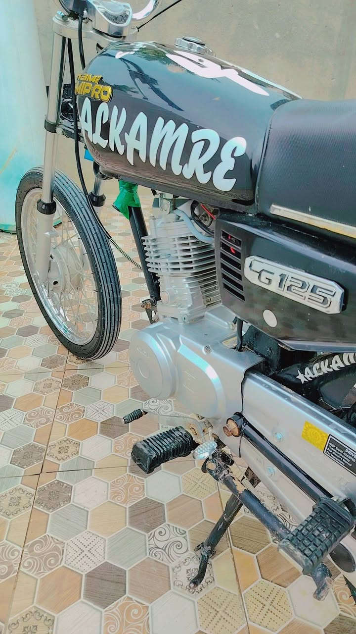 دراجه للبيع شاصي 21 نامه اوراق اصولي ولغراض كله 25 ما مفتوح ولا برغي مكاني ديوانيه سدير سعر خاص

مو شراي لا يدخل خاص ويتعبني

رقمي ***********
