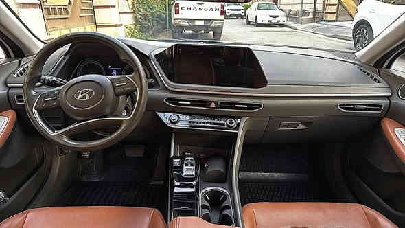 السلام عليكم 
للبيع او مراوس 
سوناتا موديل 2020 خليجي
ماشية : 39 Km حقيقي
المواصفات :
تحكم ستيرن جهتين 
شاشة
كروز سرعة 
مكينة 4 سلندر 2500
قطعتين تبريد 
اشاير بالمري 
لايت 3 عدسات بلادي مع تحكم ماطور صعود ونزول
كشنات جلد 
كير دكم 
حساسات خلفية وكامرا
ويل كب كروم 
مانع تزحلق 
دبل ايرباك 
ملاحظة: السياره خليجي جاهزة ومابيها اي نقص نهائياً
فقط بيها بارد كلش بسيط مأشر باللون الاحمر
( السيارة رقمها بغداد الدولي الجديد )
السعر : 204 وبيها مجال بسيط
العنوان : بغداد/ السيدية 
للتواصل ***********
