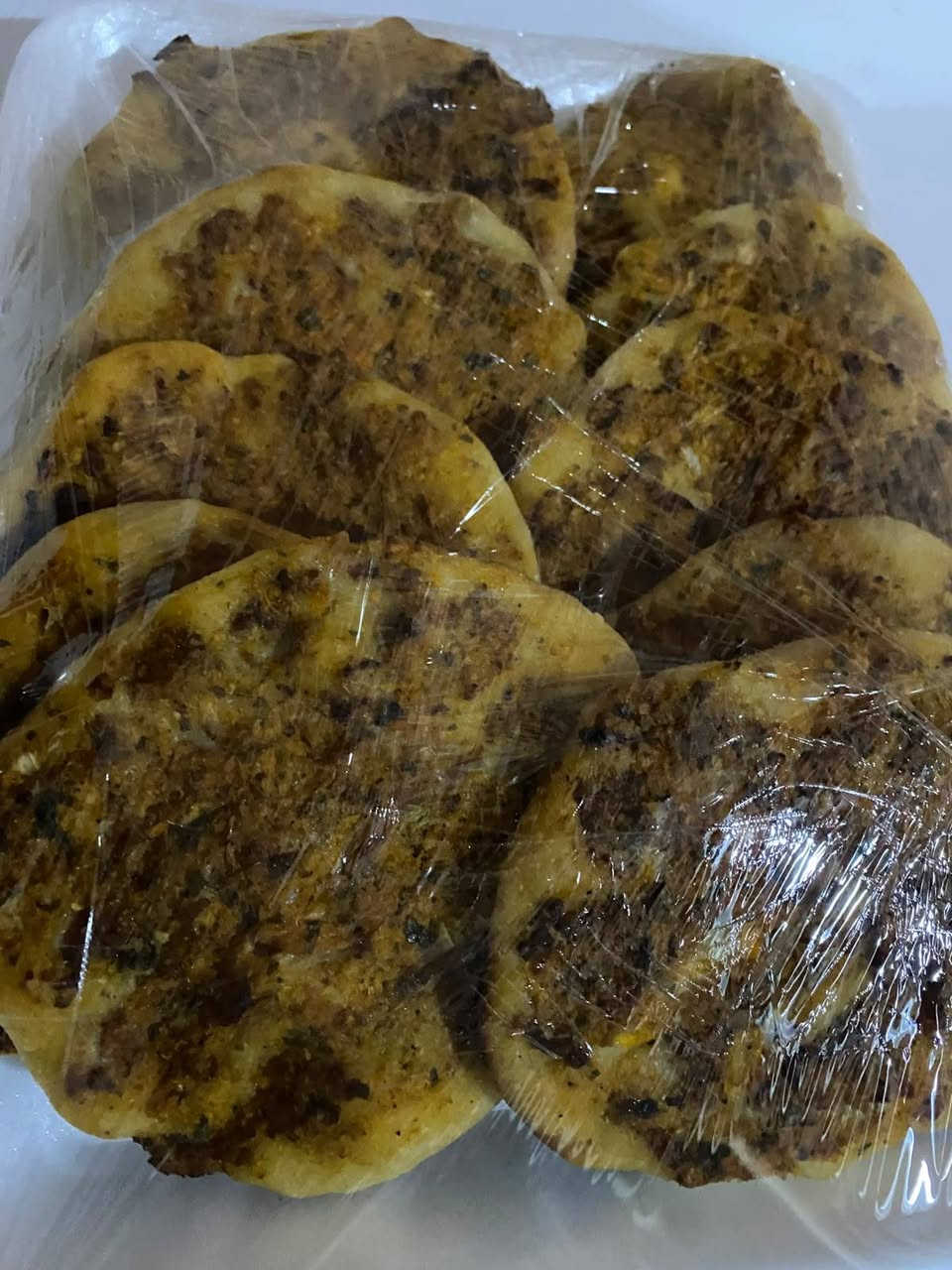 يتوفر جميع انواع الطعام حسب الطلب وبأسعار مناسبة كبه دولمه برياني دجاج بنبارات باجة دجاج محشي دجاج مشوي ورق عنب كباب تبسي كبسه صفح بيتزا باميه قوزي الحجز والاستفسار مراسلة الصفحة أو الاتصال على الرقم التالي *********** ويوجد توصيل جميع القرى العنوان القيارة
