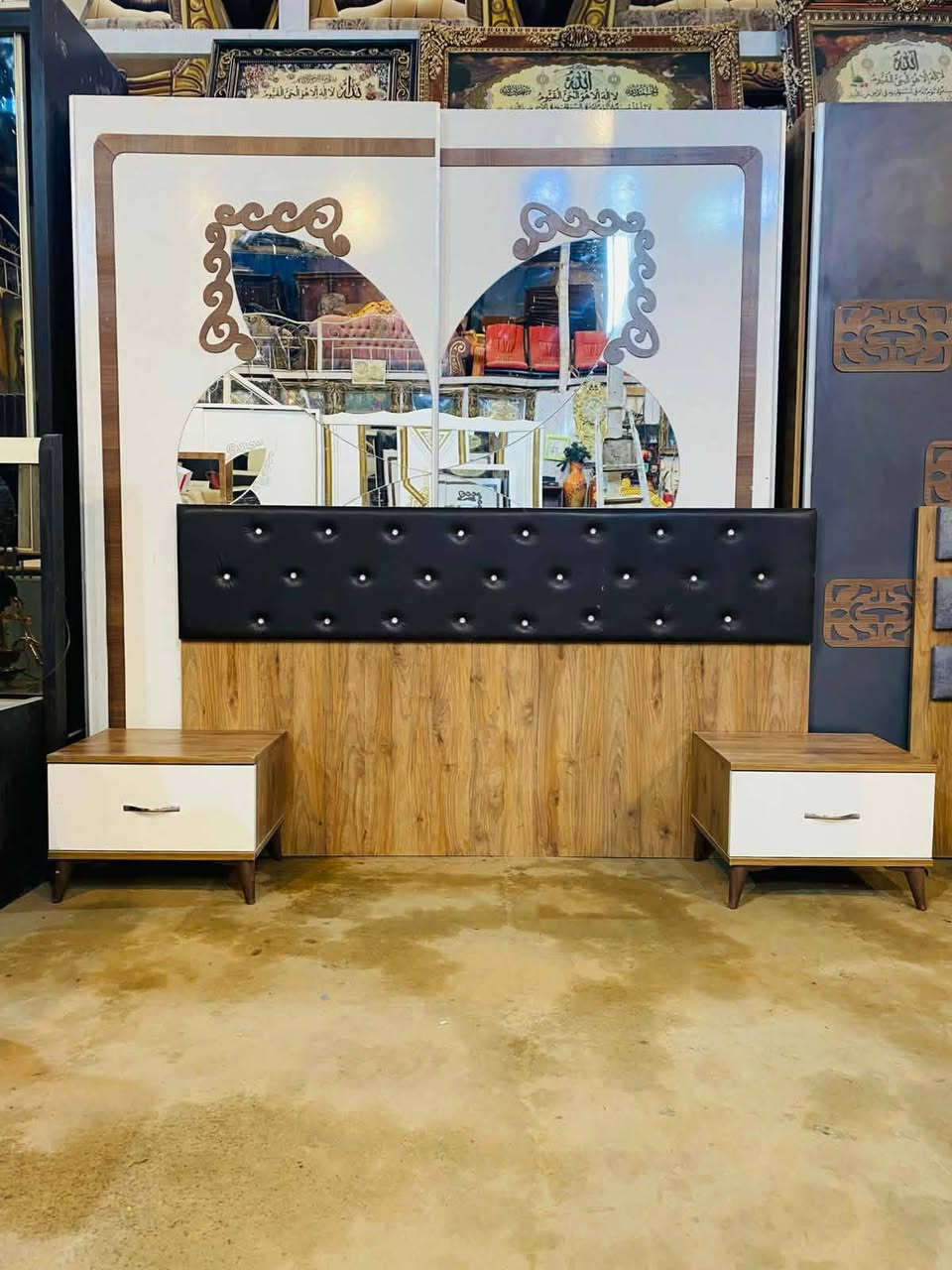 غرفة نوم تركي  ( جديدة) 
فقط منصوب 
تتكون من 👈5 👈قطع والسادسة
 هدية طابورية فول نضافة 💯/💯
السعر فقط 👈 500👈الف 
مع نقل وشد داخل بغداد مجاني


**إذا كنت صاحب هذا الإعلان وتريد حذفه لأي سبب، رجاءا أرسل رسالة إلى الدعم الفني**