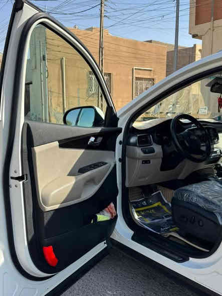 سلام عليكم سونتو 2019 سياره خليجي مكفوله ما عدا بارد بسيط بل جاملخ خلفي رقم بغداد دولي سياره ماشيه 98 ألف حقيقي سعر ٢٦٥وبيه مجال بسيط 
***********
