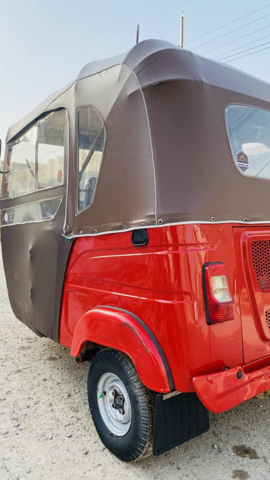 لبيع تكتك 21
 مرقمه كامله 📌
المكان📍 لدورة لسعر. 7  و 700
📞***********
