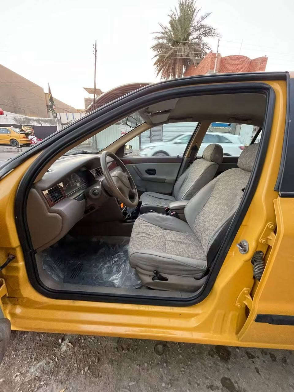 سمند للبيع موديل 13 مكفوله من الضربه القويه والصبغ والتبديل فقط بارد بالجاملغ خلفي الأيمن  كير مكينه وحداديه   فقط نقص غاز التبريد  وتخم تاير محتاجه سياره باسمي سنويه28 ماساقطه  السعر 36 وبيه مجال بسيط مجال مكاني الديوانيه للتواصل للتواصل علئ رقم تليفون *********** بيه واتساب

