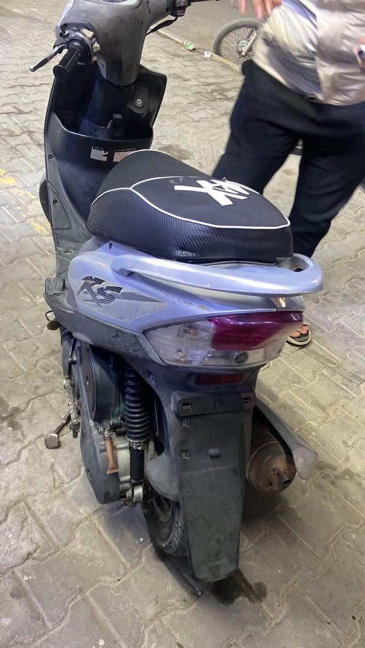 السلام عليكم دراجه للبيع ماكس عدله الدراجه حاويه ماشيه ١٨ ميكنه مكفوله برغي مامفتوح منه الدراجه بلاديه من التاير للتاير جيب مصلح و تعال (بيع و مراوس )فقط اربعه كير اوراق اصولي اذا نضيفه كلش فرق مو مشكله العنوان كربلاء حي العباس قرب كباب بغداد رقم ***********
