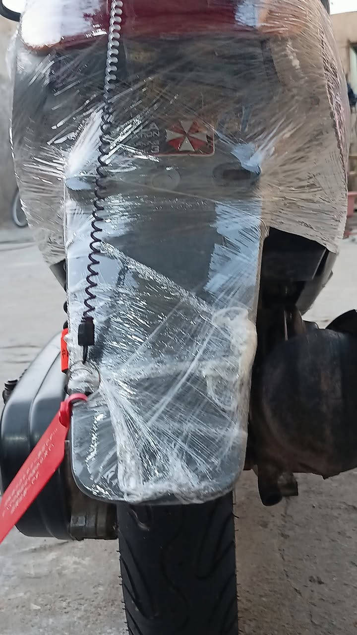 السلام عليكم دراجه منغولي 2003البيع دراجه جديده دراجه نضيفه بمعنه الكلمه  نكره سلف هندر  الدراجه جديده شوفت عينك المكان كربلاء رقم الهاتف *********** المقدسة حي العامل الاسعر الدراجه 750وبيهه مجال قليل ملاحظه دراجه مجفته اصلي بعتبال مامفتوحه .؟
