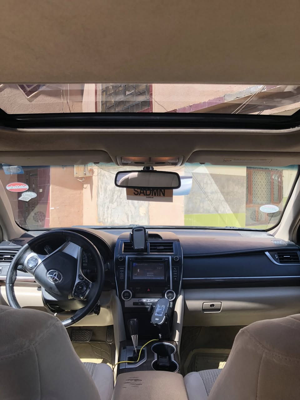 السلام عليكم
كامري ٢٠١٢ خليجي glx
گير+محرك شرط 
السياره بيها ثلث قطع رش بدون دعمه او دواخل فقط رش 
السعر ١٢٠ وبيها مجال 
رقم الهاتف ***********
