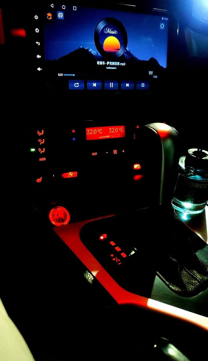 السلام عليكم
e39 535 V8

أنا الشرعي كابون بيها مشروع وطني هزه جديده 

سياره كلها على البلادي بدون حادث صبغ عام فقط كلير بدون اي معجون 

ويل M بلادي 

دعاميه امامي وخلفي M مع حساس كامل 

كشن كهرب وخزن وتدفئة كلها شغال 

بيها تحريكه معدل نار 🔥 

برادات كهرب 

سستم سماعة 🔊 Pw4 من انقه الأصوات 

داش كام (كامره امامي)

شاشه كبيره (كامره خلفي)

تحكم سترين

مثبت السرعه 

منضومه زينول ليد امامي وخلفي بلادي 

سنتر لك بلادي

سلايت  كهرب طكتين جام شوشه 

تلفون +مضخم صوت اصلي

السعر 88 ترهم مراوس حسب القناعه 

***********

الخاص مفتوح
