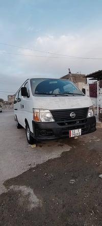 نيسان يورفان موديل 2011 رقم بغداد محرك وكير واكسل خير من الله وصدر جدي...
