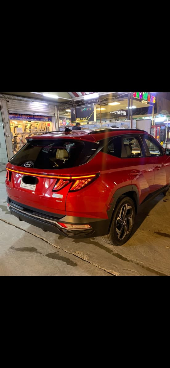 توكسان/2022/وارد امريكي
رقم صاحب السيارة/:- ***********📳
     الفئة/:- SEL

⸻

📝 المواصفات⬇️

🛠️ محرك 4 سلندر - 2500cc
☀️ سلايد + فتحة سقف
🔑 بصمة أبواب
🚀 بصمة تشغيل
💡 ترحيب داخلي وخارجي (لدّات بالأبواب)
🔌 باب صندوق كهربائي
🛋️ كشنات جلد + كهرباء
🔥❄️ تدفئة + تبريد
🛞 ويل 20
❄️❄️ قطعتين تبريد
🌬️ تبريد منفصل
📺 شاشة كبيرة
📸 كاميرا خلفية دوّارة
📱 Android Auto & Apple CarPlay وايرلس
📡 رادار أمامي + خلفي
🚘 إشارات بالمرايا
🅿️ سايد بريك بصمة
🅿️ Auto Hold
🎮 فول تحكم من الستيرن
⚙️ 4 وضعيات قيادة

🔴 رقم بغداد | 💯 فول مواصفات | 🔧 ضرر دعامية فقط

🔴ولا قطعة تبديل فقط الدعامية، أخت الكلين
🔴 السيارة ليبل واحد
🔴 أرباكات سليمة 100%

🚙 السيارة نظيفة وجاهزة وبلعافية على الياخذها 💪

📍 العنوان: شارع فلسطين 
#هيونداي_توكسان
