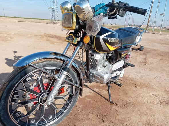 سلام عليكم سيفان 25 محرك 200 مامفتوح نشاط فول كهربائيات كله شغاله سعر 720 ***********
