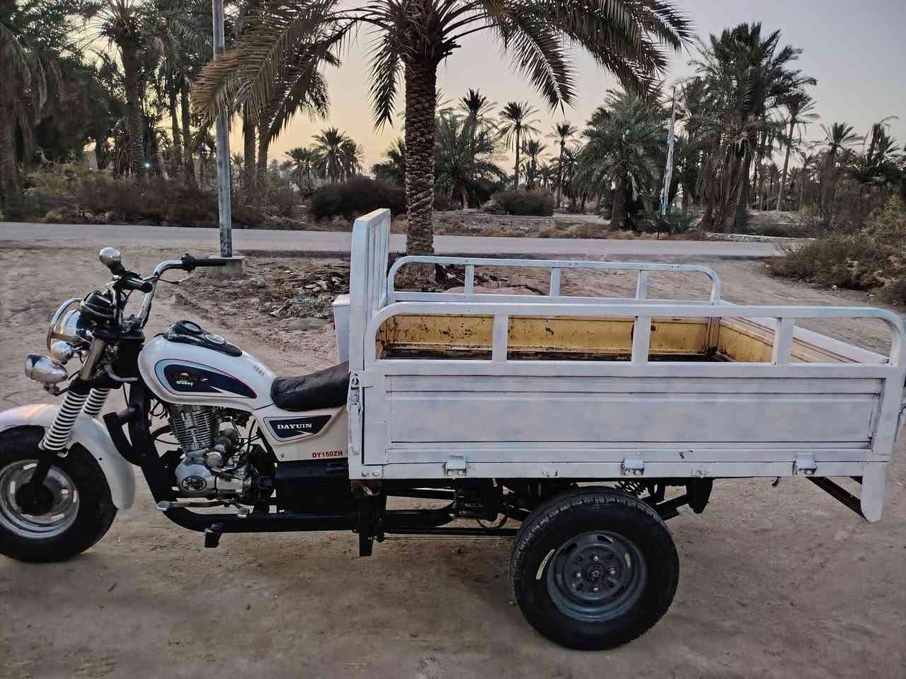 سلام عليكم ستوته دايون للبيع ستوته كامله خير من الله مفتوحه فقط بوشه او بستم مبي شي بس بدلته  مكفوله كفاله عامه اوراق اصولي السعر مليون 400او بيها مجال للشراي عنوان ناصريه سوق شيوخ رقم ***********
