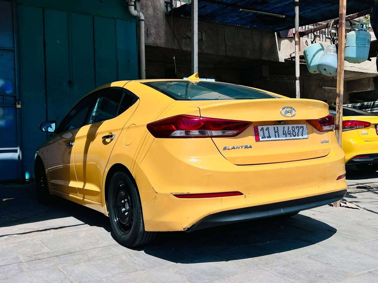 من رخصت مدير الكروب
النتره موديل ١٧ للبيع حادثها جاملغ وبنيد بالعراق جاملغ
السياره فول مواصفات ما عده الفتحه
كشنات كهرباء
بصمه + بصمه أبواب
يدات نيكل
لد خلفي
جلد
تدفئه كشنات
رادار جانبي + اشاير مري 
شاشه عطلات
شاشه جبيره
تبريد منضومه جديده
كير جديد
مكينه ما مفتوحه
تتخم تاير وصبغ وياله
صدر يرادله ترتيب
بسمي تحويل ثاني يوم مصفره هيئه وغرامات السعر ١٠٧ وبيها مجال 
مكاني بغداد البياع حي الإعلام والاتصال ***********
