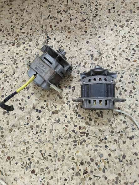 السلام عليكم عندي أغراض للبيع ومثل ماشفون بل صور وهذا رقمي ***********/***********
