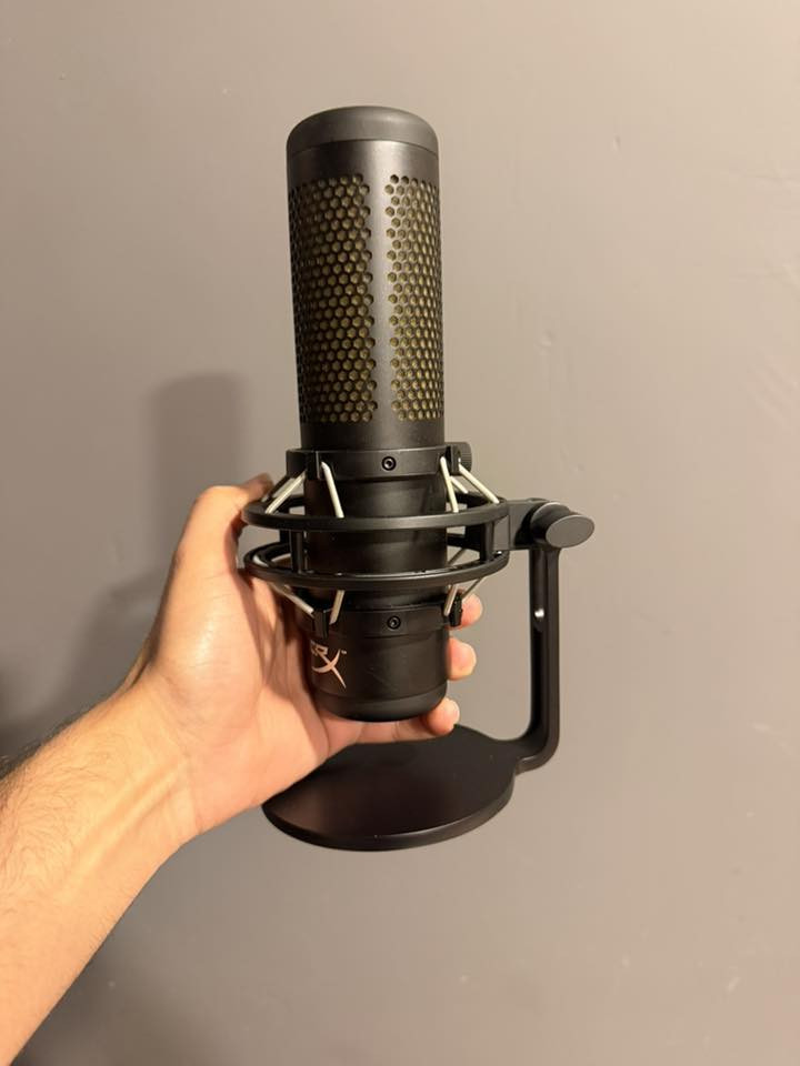 السلام عليكم
من رخصة الادمن 
مايك هايبر اكس كواد كاست s
كامره الكاتو mk 2
قطع نظيفات كلش 
السعر 150قفل


**إذا كنت صاحب هذا الإعلان وتريد حذفه لأي سبب، رجاءا أرسل رسالة إلى الدعم الفني**