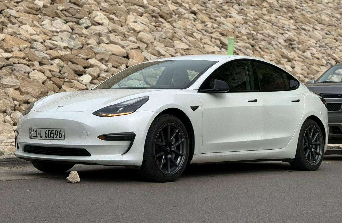 للبيع او للمراوس تسلا مودل 3 موديل 2023
ماشيه 66 الف كيلو قابل للزياده
رقم بغداد باسمي تحويل بنفس اليوم

💎 ســعــر ✅ ::  الــرد تلقائي 📮

• سقف بانوراما زجاج
• تك ماطور
• 420 كيلو تمشيك بالشحنه الواحده
• شاشة كبيرة حجم 15 بوصة
• تدعم جميع اللغات ومنها العربي
• بجم كبس
• كاميرا خلفية
• حساسات خلفية
• كاميرا امامية
• حساسات اماميه
• كاميرا جانبيه
• كراسي كهرباء جلد لون اسود
• كراسي تدفئه
• رادار امامي
• رادار خلفي
• رادار جانبي
• مانع تصادم
• تحديد مسار
• كاميرات
• حساسات جانبيه
• مثبت سرعة
• كاميرات محيطيه 360°
• تحكم بالسياره عن طريق الشاشة
• تحكم عن طريق الهاتف
• يجيك شعار عن طريق الهاتف
• نظام قيادة آلية Auto Pilot
• عداد ديجيتال
• تشغيل تلقائي
• نظام قيادة ذاتية Full Self drive
• نظام RCTA للتنبيه عند الرجوع للخلف
• نظام RSA لكشف لافتات السرعه للطريق
• نظام PSC الرادار الذكي لمنع الاصطدام
• نظام LTA لتحديد المسار على الطريق
• تشغيل عن بعد
• الدخول الذكي
• نظام ترفيهي كامل يحتوي على
YouTube / WhatsApp / TikTok / Netflix
محدثه اون لاين اخر تحديث
بيه 3 قطع صبغ وحده كلير من امريكا
صور الحادث مرفقه بدون ايرباك
العنوان بغداد اليرموك

بيه كت كاربون كامل وياها شاحنه 32 امبير
تخم تاير كامل جديد

رقم صاحب السيارة
***********
