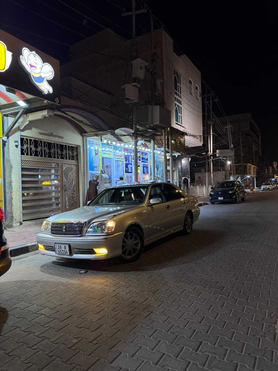 سلام عليكم  ملكه موديل 2001كفاله عامه السياره ناشفه وحلوه ولونه سلفري رقم بابل انكليزي قرار 48🫡✈️
المواصفات 

1-اربع دكم ✈️

2-السياره فتحه ❤️

3-ديفور الجبير ✈️✈️

4-تبريد خلفي 🥶🥶

5-شاصي 75🤩

6-ويل نفطي اصلي 🧐

7-برده خلفيه 🤔

8-كرستال اصل ✈️

9-تحكم ستيرن وكهرباء 🧿

10-اربع كشنات كهرباء 

11-كشنات جلد 

12-داخل بيجي 

السياره مداور ثاني يوم بسمك السعر 155وبيه مجال لشرايه 
للاستفسار الرقم ***********
