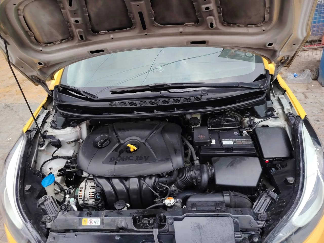 السلام عليكم انتره 2015 وارد امريكي  رقمها بغداد حادثها دعاميه خلفيه سعر 115 بيها طخه بسيطه  صندوك محرك كير صدر خير من الله  عنوان بغداد مدينة الصدر   ***********
