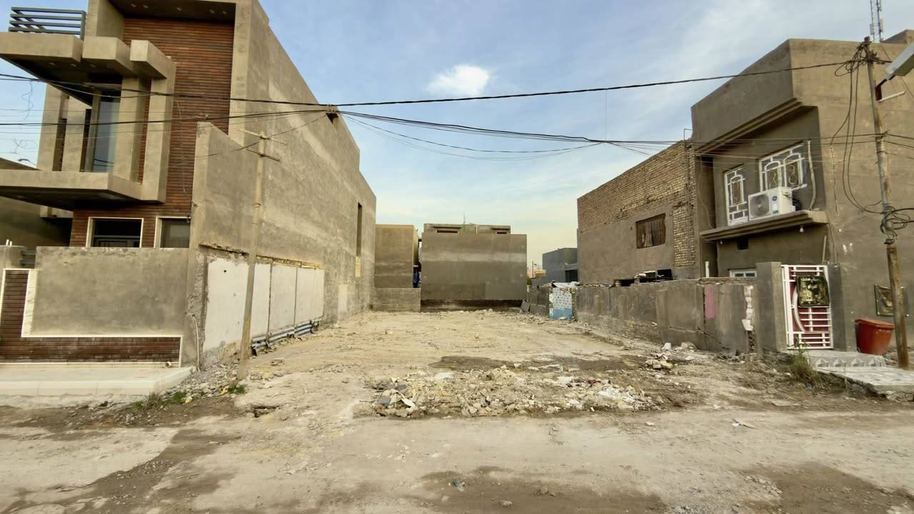 قطعه للبيع
(طابو صرف)
المساحة 268 م
الواجه 12.5م
النزال 21.5م
• الموقع البكرلي 
اقرب نقطه داله مدرسة بنت الهدى 
كافه خدمات متوفره ومنطقه جداً هدوء 
ملاحظة: يمكن بيع القطعه كامله اونصفها
للاستفسار ***********
