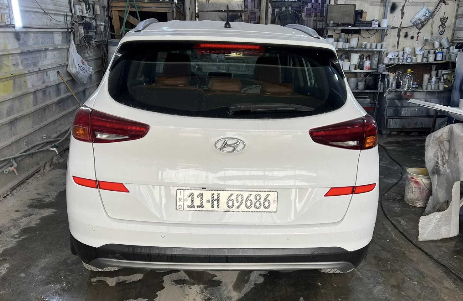 السلام عليكم للبيع هونداي توسان موديل 2019 خليجي جيكي ماشية 142 فول مواصفات بصمة كراسي جلد وكهرباء داخل احمر بصمة بيها صبغ 3قطع مكانها بغداد السعر 150$للاستفسار ***********
