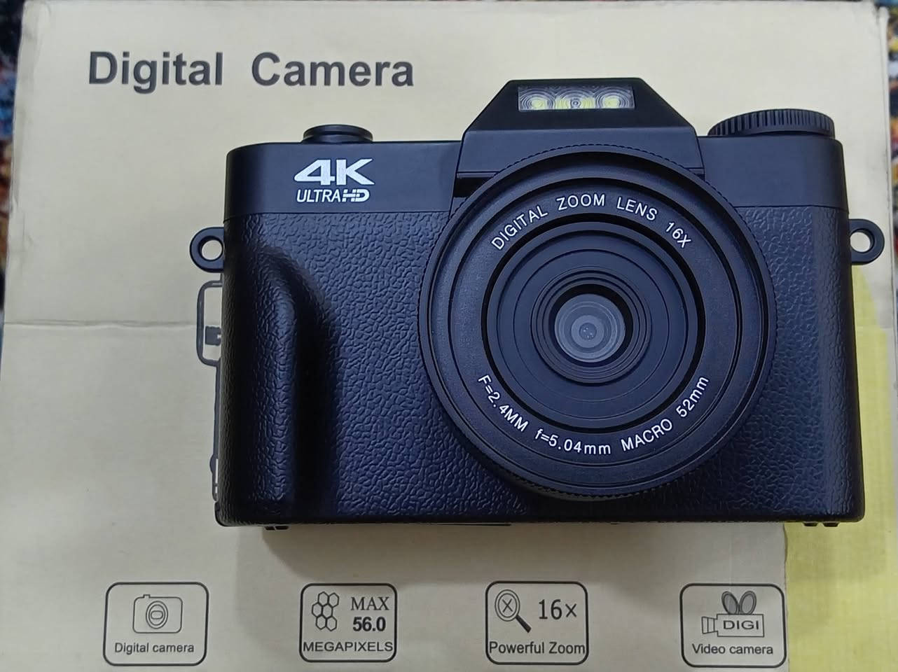 كامره (Digital Camera) 
النضافيه :جديده مستخدمه بس.
الموقع :الزعفرانيه
السعر : 75
تتميز الكاميرا الرقمية 4K بقدرتها على تسجيل فيديو فائق الدقة (UHD)، عادةً بدقة 3840 × 2160 بكسل، مما يوفر تفاصيلاً أكثر بأربعة أضعاف من دقة الوضوح العالي الكامل (Full HD).
ميزات مثل مقابس الميكروفون وسماعات الرأس، ومنفذ HDMI نظيف، ومنفذ USB-C، وإمكانية
الدقة (Resolution): القدرة على تسجيل الفيديو بدقة 3840 × 2160 بكسل (UHD) أو 4096 × 2160 بكسل (DCI 4K)، أي ما يقرب من 8.3 ميجابكسل لكل إطار.
معدل الإطارات (Frame Rate): يحدد عدد الصور التي تلتقطها الكاميرا في الثانية الواحدة (fps). للحصول على فيديو سلس وواضح، خاصة للمشاهد سريعة الحركة، يُفضل معدل إطارات أعلى مثل 4K 60 إطارًا في الثانية (fps).


**إذا كنت صاحب هذا الإعلان وتريد حذفه لأي سبب، رجاءا أرسل رسالة إلى الدعم الفني**