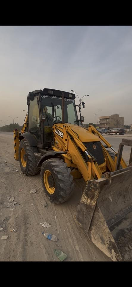 سلام عليكم
حفارة جي سي بي للبيع 
 
رقم اربيل 

مديل 2007جاهزه من كلشي 

فول مواصفات كير راجز 5

دكمة طسه مكان كربلاء 
للستفسار ***********
