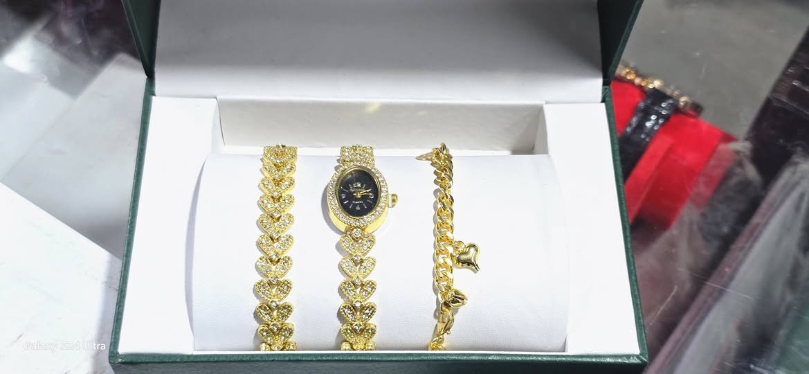 متوفر في مكتبة ومصور الانوار 
انواع الهدايا والساعات  
ساعات رجالي
ساعات رجالي 
#متوفر خدمة توصيل  
الناصرية / حي الشهداء / قرب جامعة العين / مقابل مطعم بركات موسى الكاظم ع 
***********
***********
