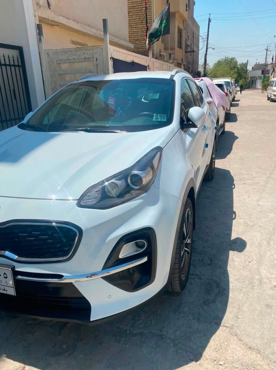 سبورتج خليجي ٢٠٢٠
ماشيه ٥٧ كيلو حقيقي
بيهه صبغ بنيد اثر سمنت وصبغ صندوق اثر شخوط بدون دواخل بدون ايرباك 
نص مواصفات
حساسات
مود درايف ايكو سبورت نورمال
شاشه كبيره
كامره خلفيه
نظيفه وجاهزه كير مكينه حداديه تايرات بشرط
***********
السيديه
سعرها 178000$ وبيها مجال بسيط جدا
