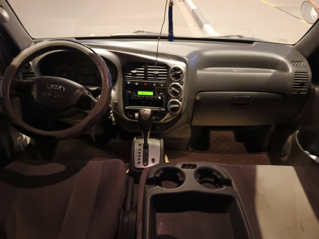 السلام عليكم سياره بنكو 18 سياره جديده بمعنه الكلمه دوات دخول جديد سياره خير من الله حداديه جديده تخم تاير باتري جديد بيه رقم بغداد حصه كاز كل المحطات اطلع بيه وين مايعجبك سياره او تماتيك مجول سياره جديده كلش *********** سعر 67 وبيه مجال
