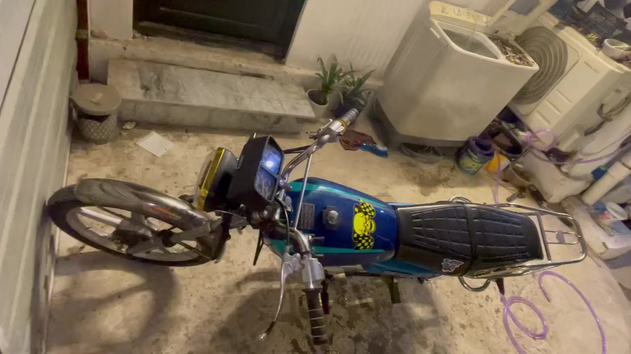 السلام عليكم دراجه ايراني للبيع اربعه كير تايكر موديل 2021الدراجه معمرةجديد مكينه خير من الله وكير خير من الله والدراجه كلش نضيفه مكاني بغداد السيديه السعر550وبيهه مجال الرقم ***********
