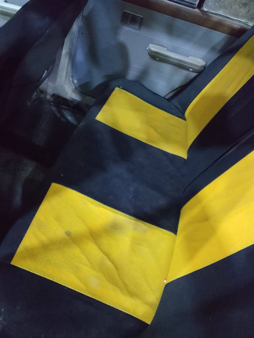 السلام عليكم سايبا للبيع موديل 2010 محرك وكير وتخم تاير صدر امامي وخلفي جديد شواصي بلادي سنويه لـ2030 مصفره هيئه وغرامات بسمي العنوان بغداد التاجي  السعر 25 وبيها مجال رقم الهاتف 
***********
***********
غير متواجد ع فيس اتصل ودلل
