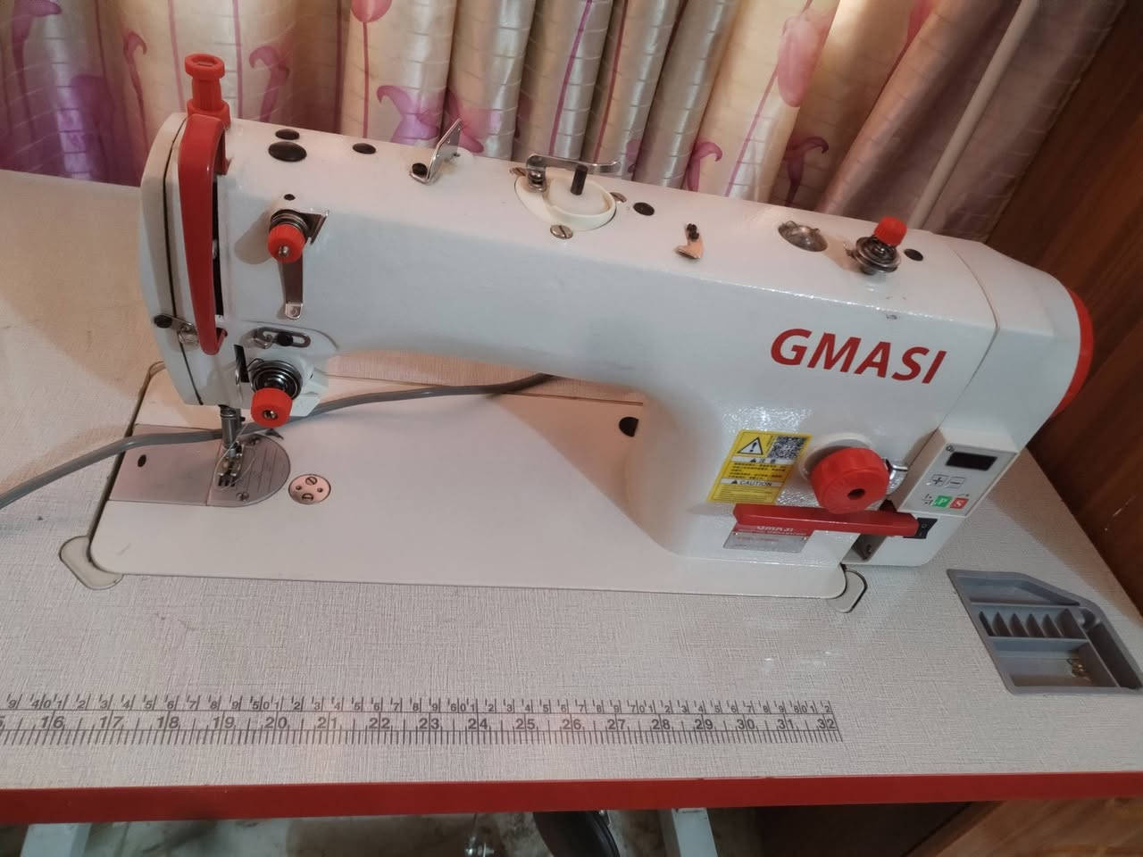 السلام عليكم مكينه خياطه حديثه كاتم للبيع ما مستخدمه بس مره وحده شديناها وخيطنه مره وحده وعفناها لغرض الضروف   سعر 325 وبيهه مجال جديده الله شاهد استخدام مره وحده  كربلاء
خاص موجود


**إذا كنت صاحب هذا الإعلان وتريد حذفه لأي سبب، رجاءا أرسل رسالة إلى الدعم الفني**