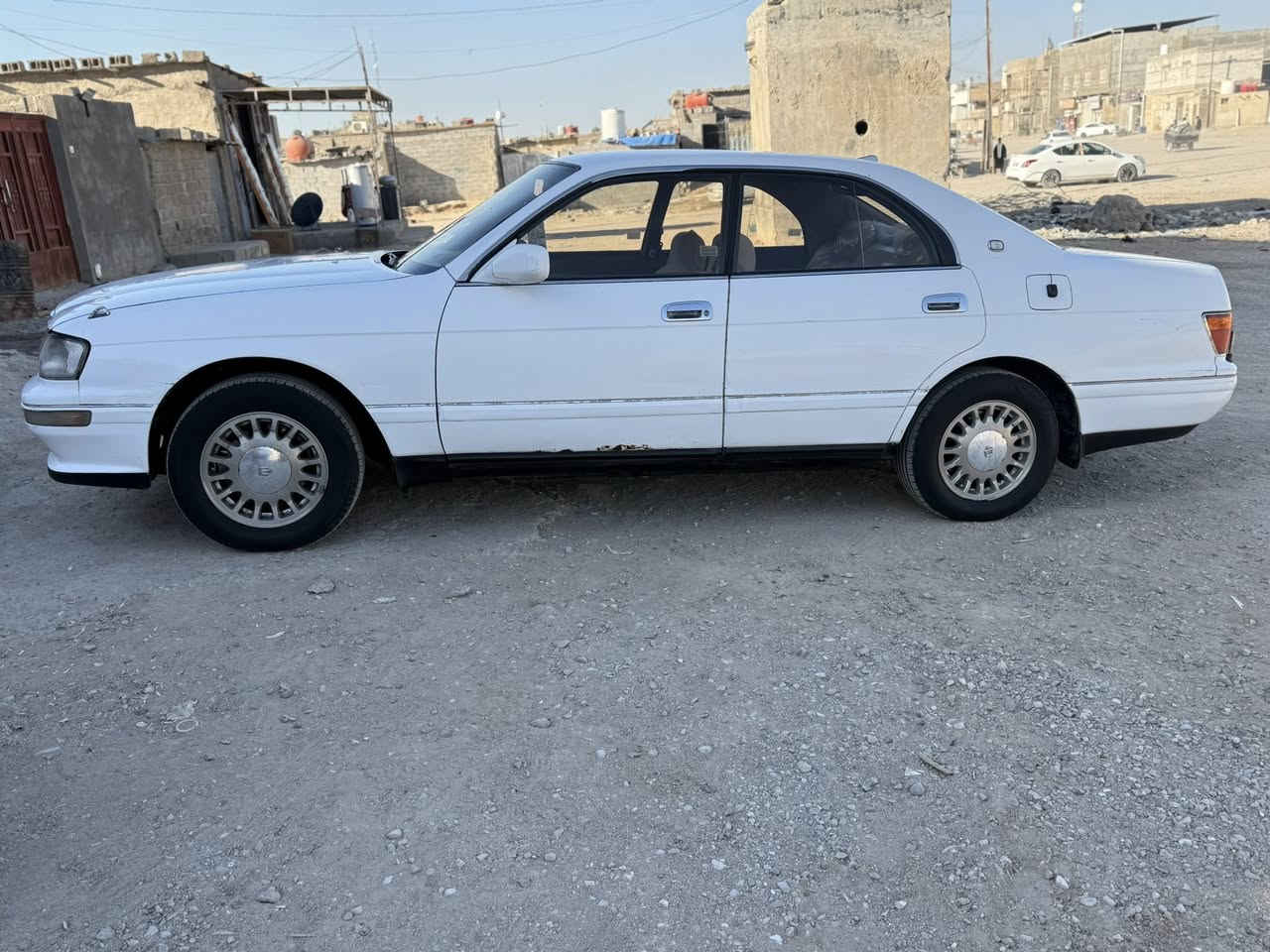 بطة فصل 1993 مكفولة من الكص والنقل والضربةوالعيب الشرعي صبغ كلش قليل مكينة 2500 حدادية تخم تاير رقم بصرة إنكليزي هزة صاعدة تحويل ثاني يوم  دواخل كارتون شاشة كامرة ريموت قفالت سعرها 67 وبيه مجال حق الجية ***********
