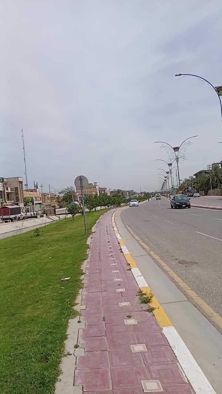 السلام عليكم قطعة تجارية مساحة 300 م العنوان كربلاء شارع سيدة زينب مقابيل فندق البورون. أي استفسار على الرقم***********
