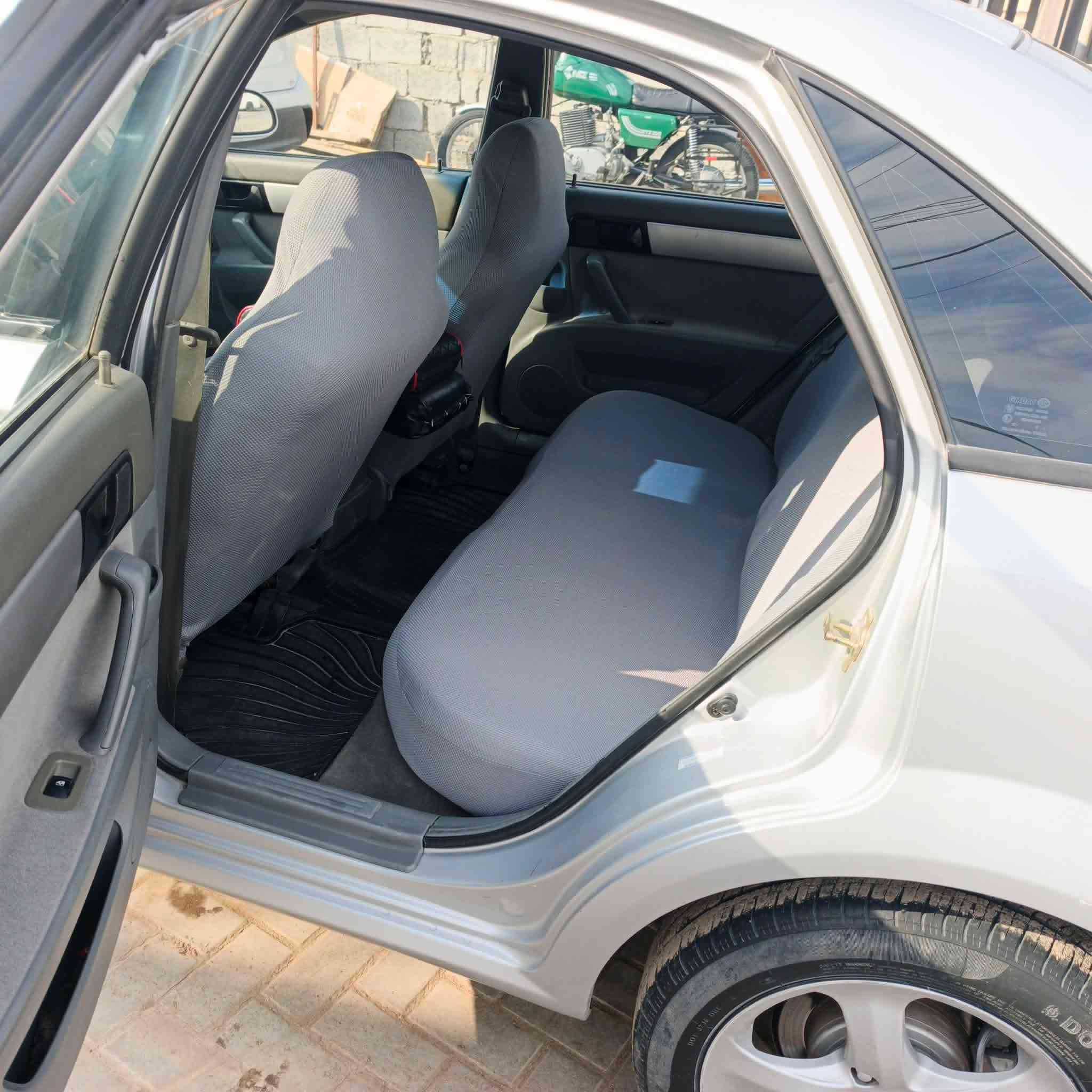 سلام عليكم سياره سوزوكي فو رنزه رصاصي فضي 2007 سياره ماشيه 73الف حقيقي سياره جديده اخد زيرو سياره كفاله عامه من نقطه صبغ بلاديه ولا جراد سياره بيه ضربات تصلح عل بارد  مثل مموضح بل صوره مكينه لا تبخير ولا دخن مكينته ثلج من داخل ورقمه بغداد تحويل ثاني يوم سنويه تصقط 2028 سعر 65$ مكاني صلاح الدين قضاء بلد سيد محمد (ع) رقم  ***********بسبب وعود كاذبه
