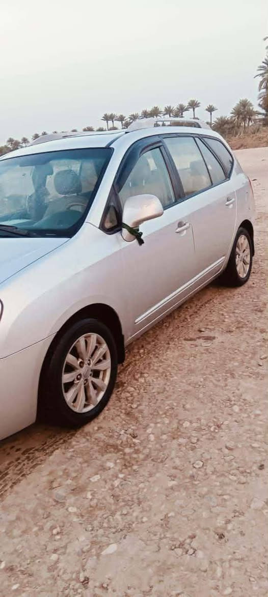 السلام عليكم كيا كارنز 2012رقم بغداد السياره بيه مكانات صبغ لا فتح ولاتبديل محرك 2000كير محرك خير من الله تخم تاير السياره مال جناي السعر 125وبيه مجال حق الجيه مكان السياره ديوانيه للاستفسار الاتصال ***********
