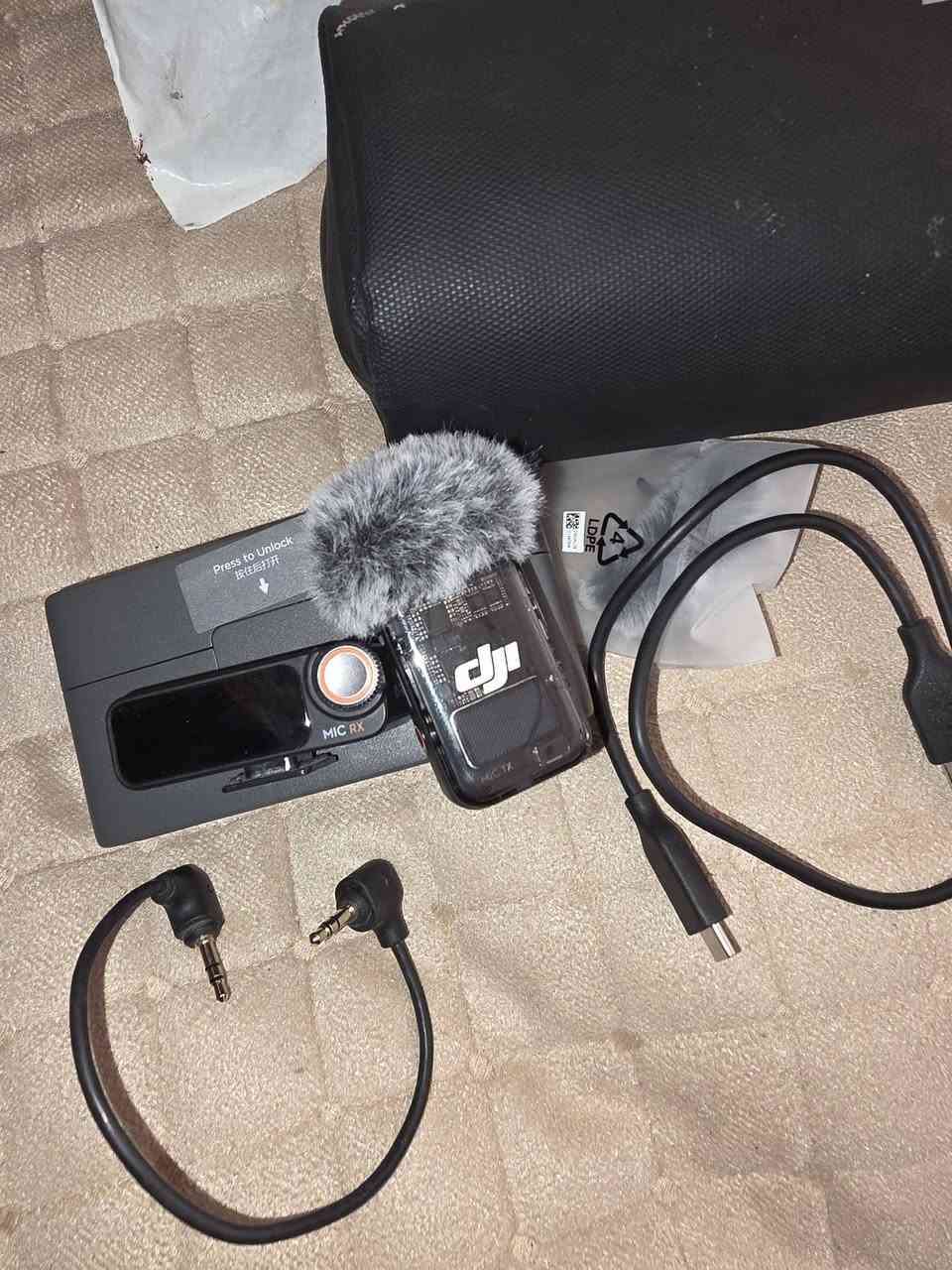 بيع DJI Mic 2 
350الف البصره الهارثه


**إذا كنت صاحب هذا الإعلان وتريد حذفه لأي سبب، رجاءا أرسل رسالة إلى الدعم الفني**
