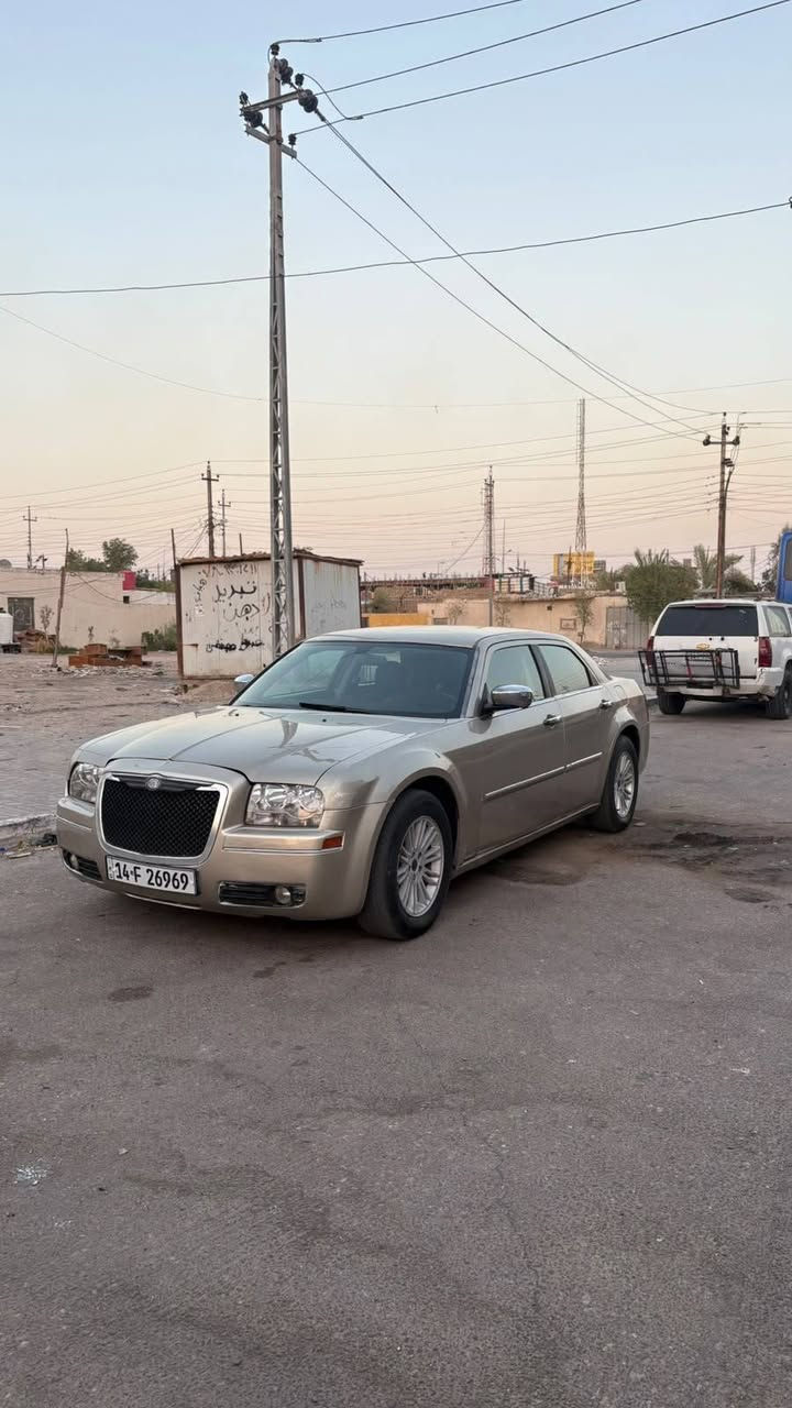 اوباما موديل 2007 السياره حلوه حجم المحرك 3500 السياره جاهزه مكينه كير حداديه تبريد سياره بيه رشات صبغ فقط مكفوله من ضربه رقم بصره باسمي السعر 95 بيه مجال بسيط مكان سياره بصره للاستفسار *********** انا مكلف بالنشر فقط للاستفسار على رقم فقط
