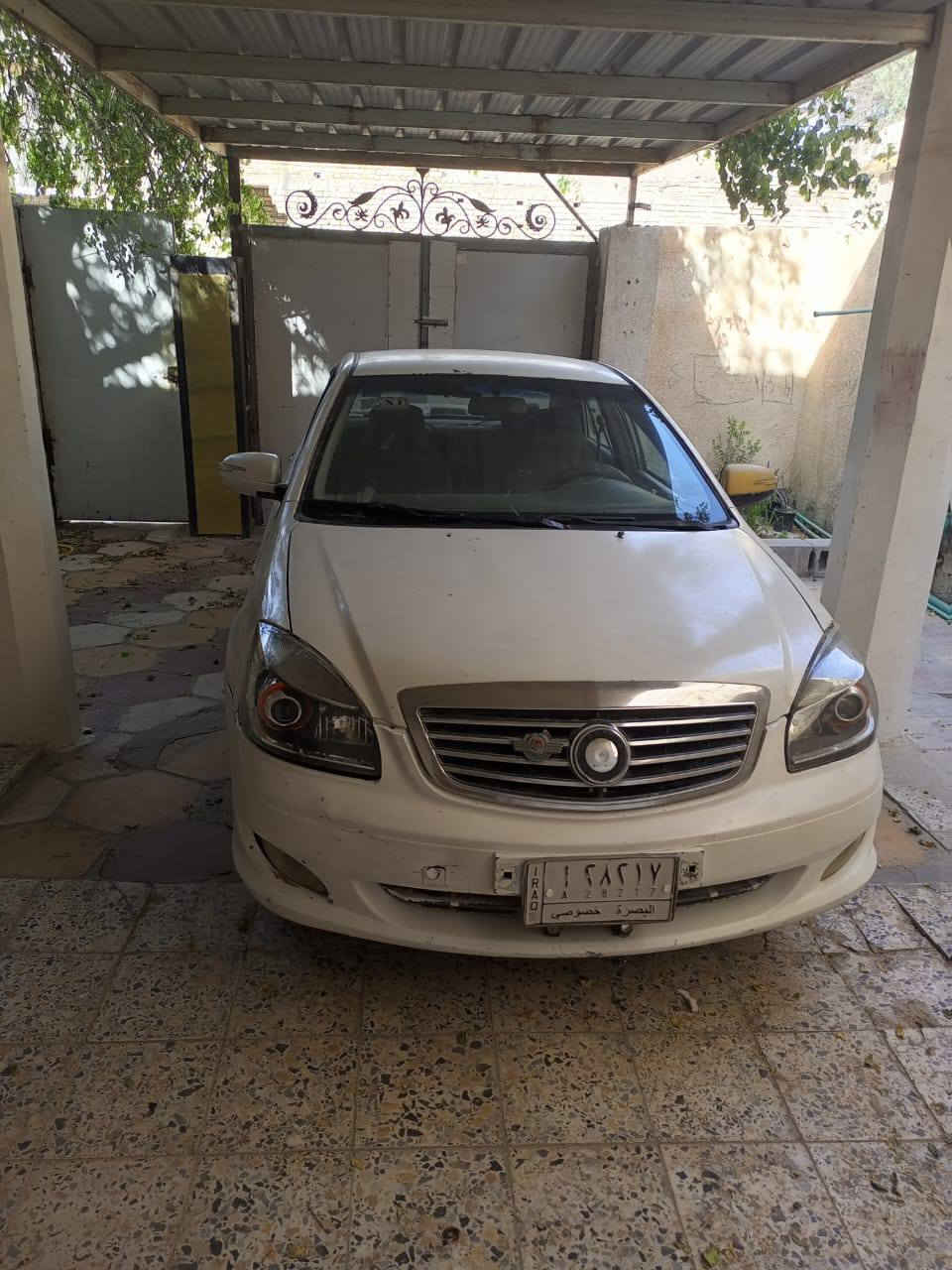 جيلي موبل 2013
السيارة باسمي 
شرط التحويل
تبريد شغال
السيارة بيها نفخة بالمحرك ما تنقص دهن رايدلها ترتيبات بسيطة
نظافته متوسطة  وباقي الأمور تجي وتشوفها 
رايدها 38
وبيها مجال بسيط حگ الجية
رقم الهاتف *********** البصرة, العراق
