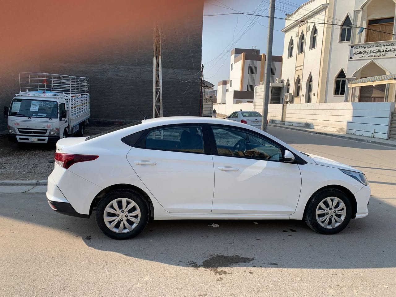 اكسنت موديل 23 كفاله عامه بيها ملاحظه صغيره مأشر عليها رقم اربيل بسمنه محرك ١٦ دوش المرغوب تحويل ثاني يوم ماشيه ٦٥ الف بعدها زيرو استعمال شخصي سياره خير من الله سعر 145 وبيها مجال بسيط مكاني #بغداد
***********
