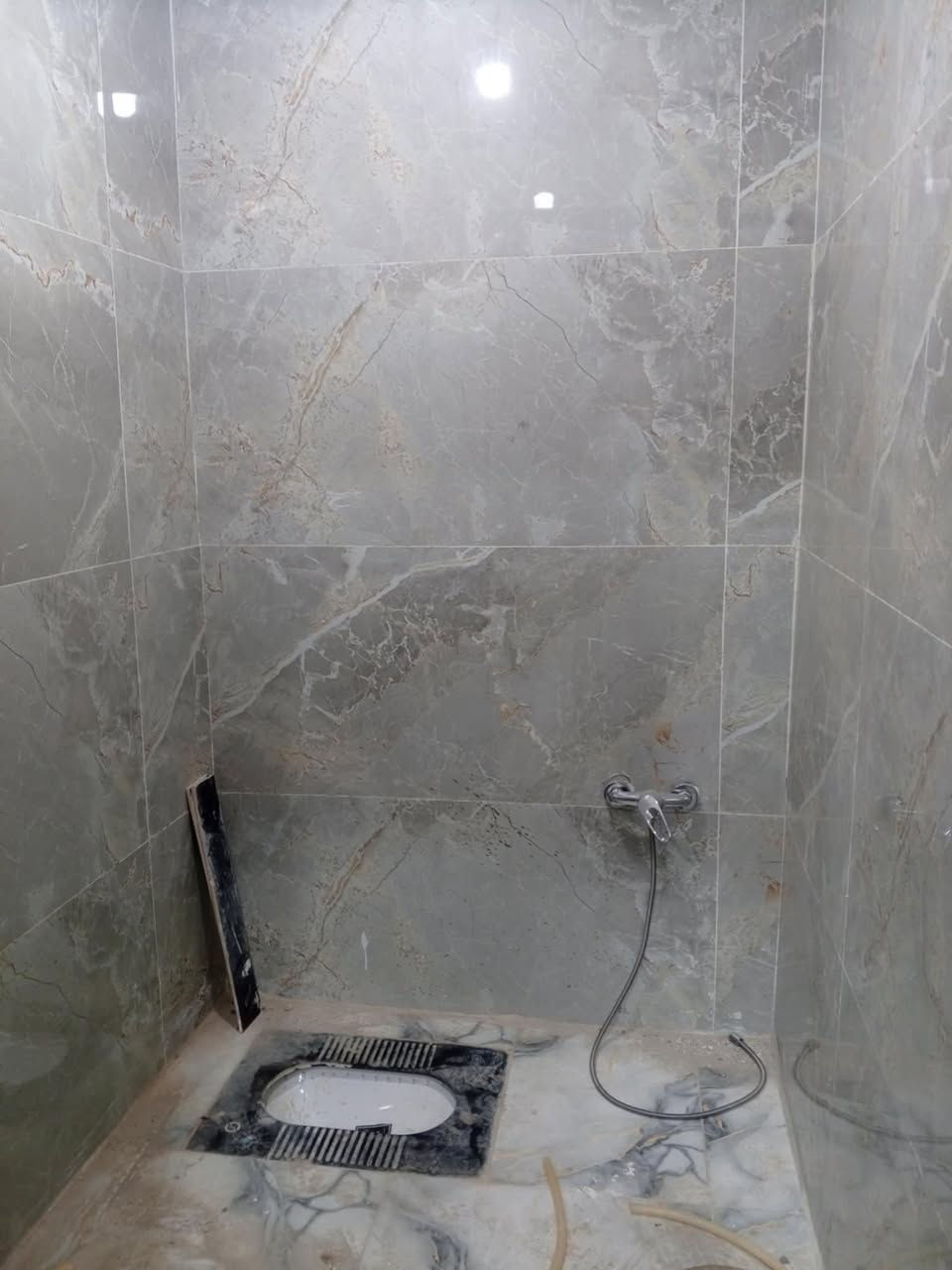 بيت زراعي في السديناويه 100متر
الشارع 10 متر قريب عله الشارع العام 
البناء درجه اولى للاستفسار الاتصال 

***********📞
