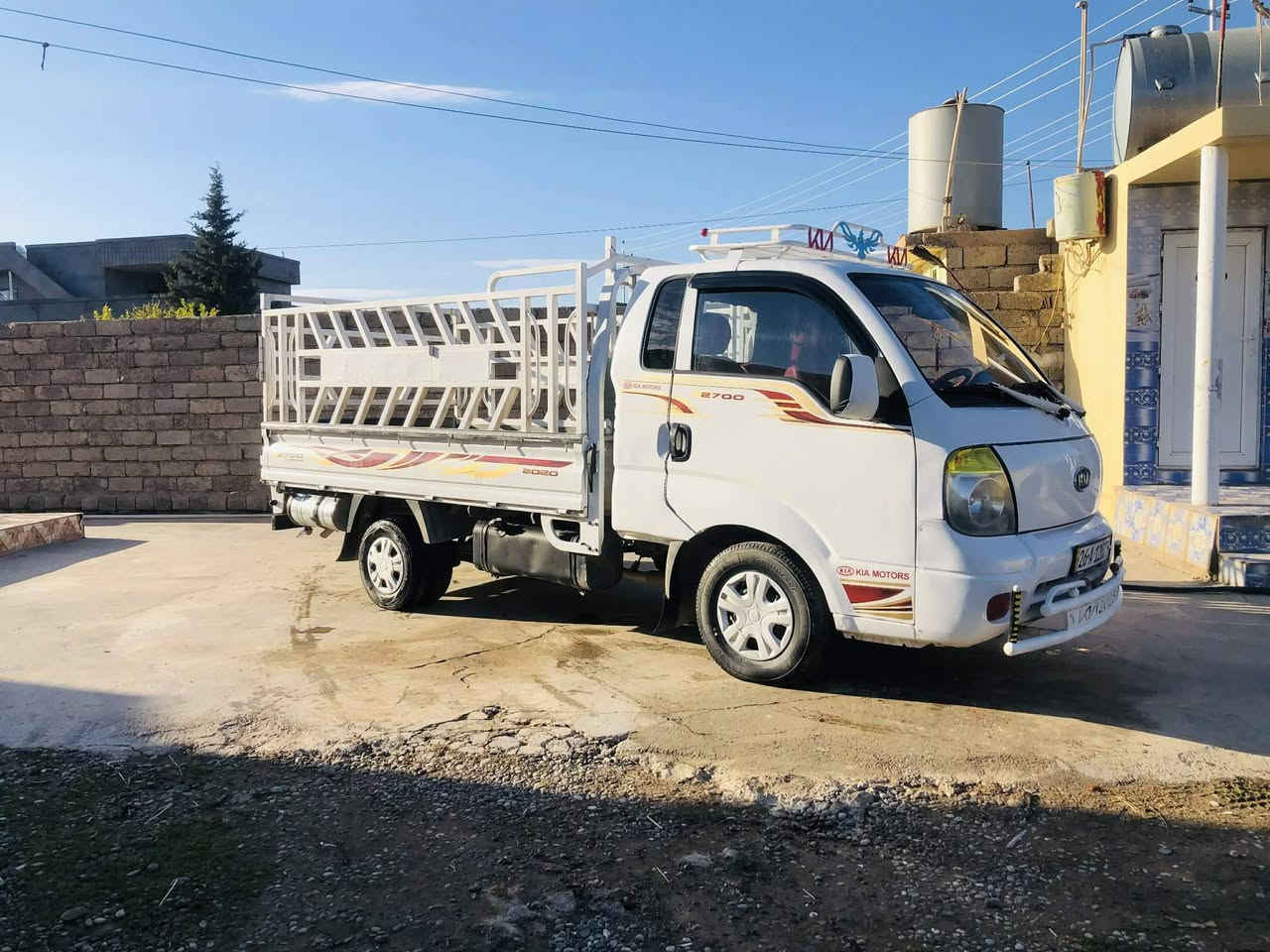 يوجد كيه منغولي
موديل 2006 محدث
رقم دولي شرط الوكاله والتحويل
كهربائيات كلها شغاله تواير جدد ماسحات شغاله
غرفتها نضيفه مواصفات فول
سيارة جاهزه شغل وطلع
كامره شاشه سنويه لنهايه ال27 سياره ما تحط عليها ربع دينار المكان القياره قرية اجحلة للاستفسار الاتصال على الرقم *********** ويرهم مراوس بكيه أحدث
