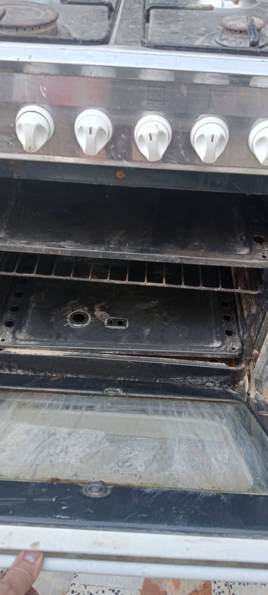 طباخ يونفرسل مصري شغال كله عيون وفرن فوك وجوه شرط الشغل ونارخضره بسعر 60 وبيه مجال بسيط اليريده يراسلني اويتصل ويدلل مكاني الاحرار الخضاره ***********
