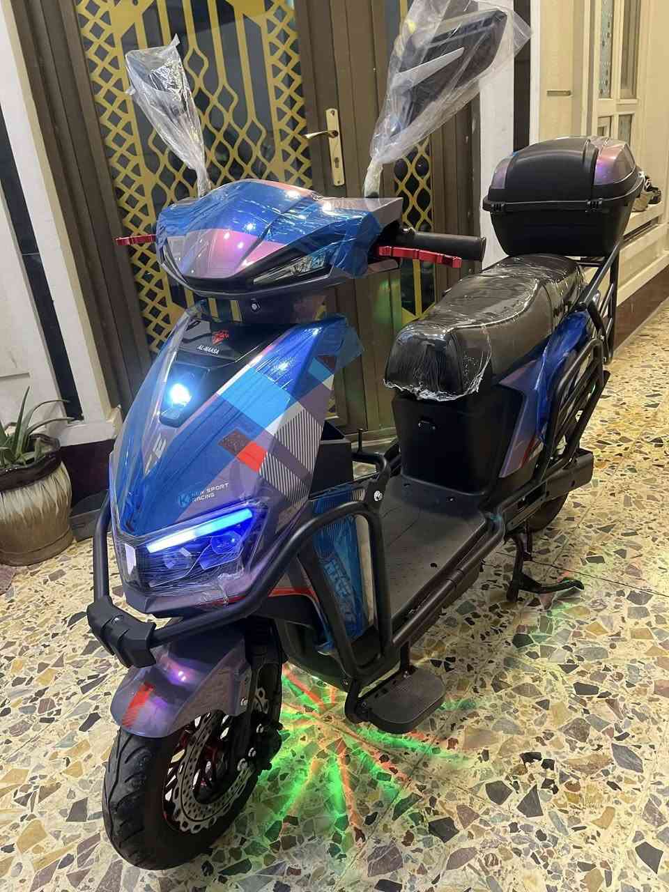 لسلام عليكم ماطور شحن للبيع نوع ماسه شبح موديل ٢٦ بعده زيرو شخط مابي بعده على وضع شركه أربع سرع سرعته ٩٩ دبل إشاره بلاتوث نضام بك رجوع إلى خلف لايت زنون عالي ناصي وياه خوذه لون مميز سعر700 وبي مجال مكان رمادي التأميم شارع نخيل مقابل مدرسه رفاعي ***********
